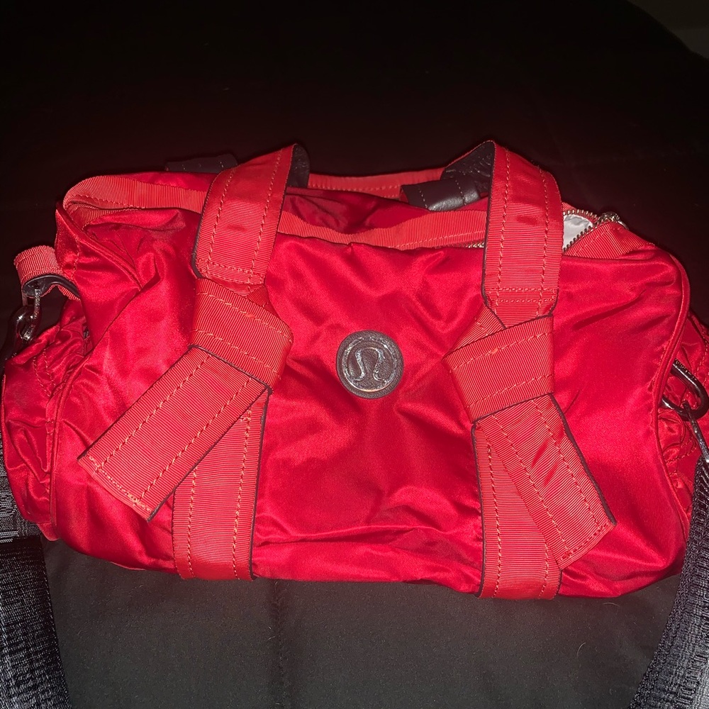 Lululemon small tote